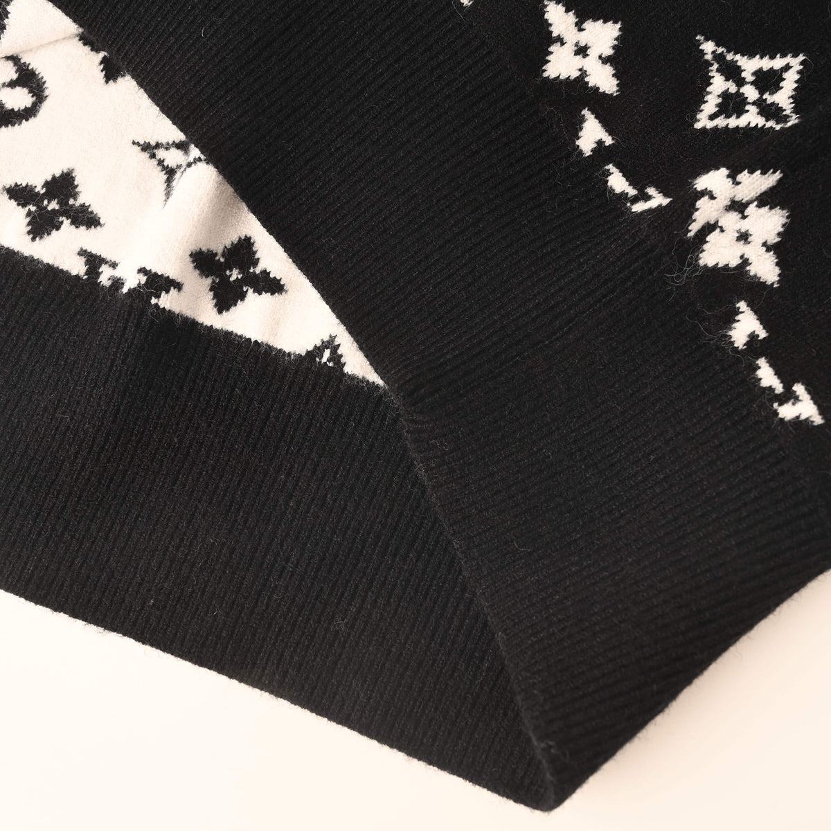 Louis Vuitton All-Over Jacquard Knit Sweater - Statement Patterned Designer Knitwear for Casual Street Style