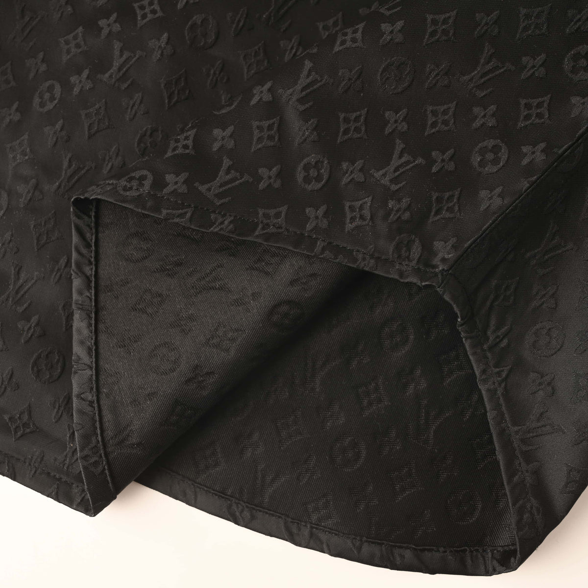 Louis Vuitton Subtle Jacquard Long-Sleeve Mulberry Silk Shirt | Designer Luxury Evening & Smart Casualwear
