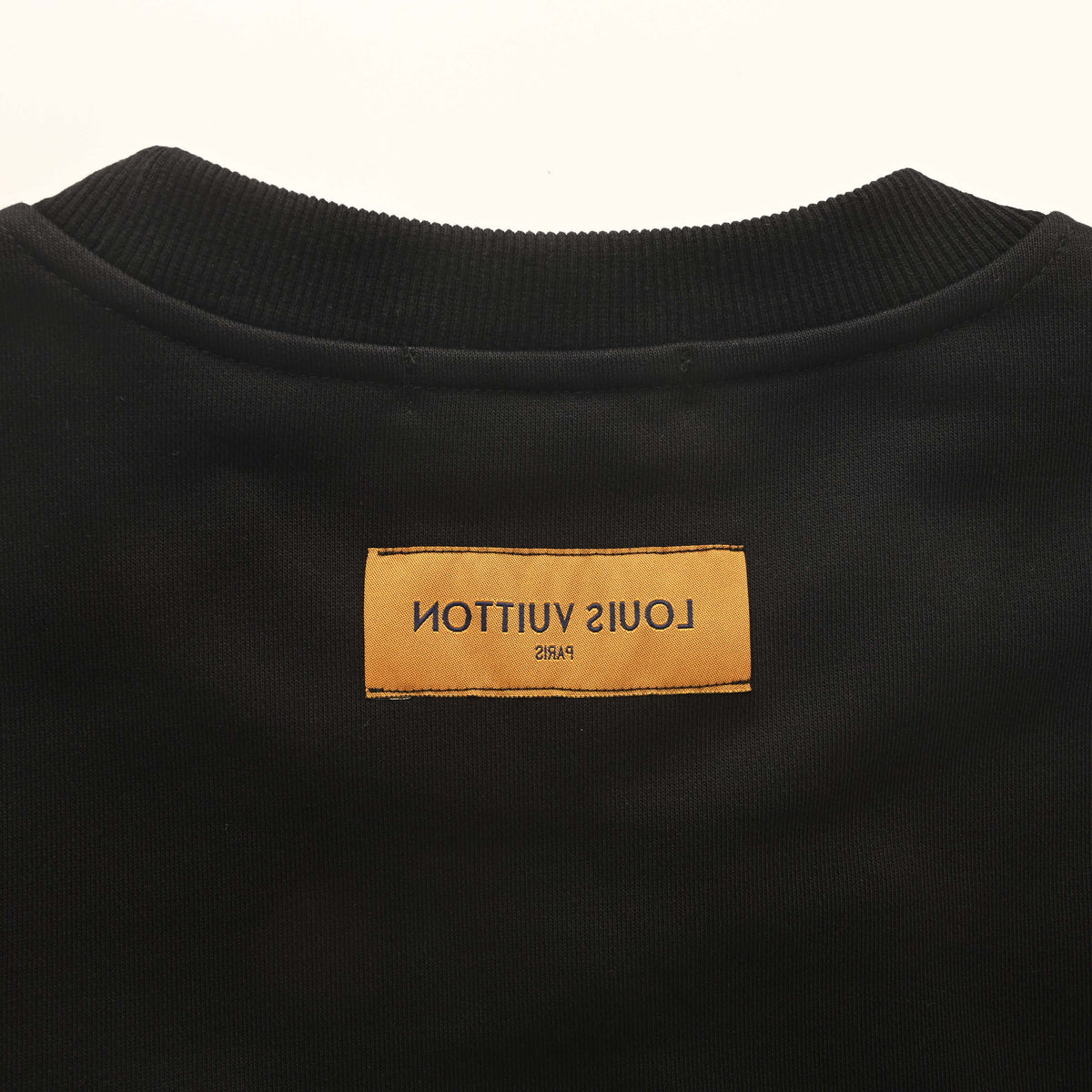 Louis Vuitton Small Silicone Logo Crewneck Sweatshirt - Minimalist Designer Pullover for Everyday Casual Streetwear