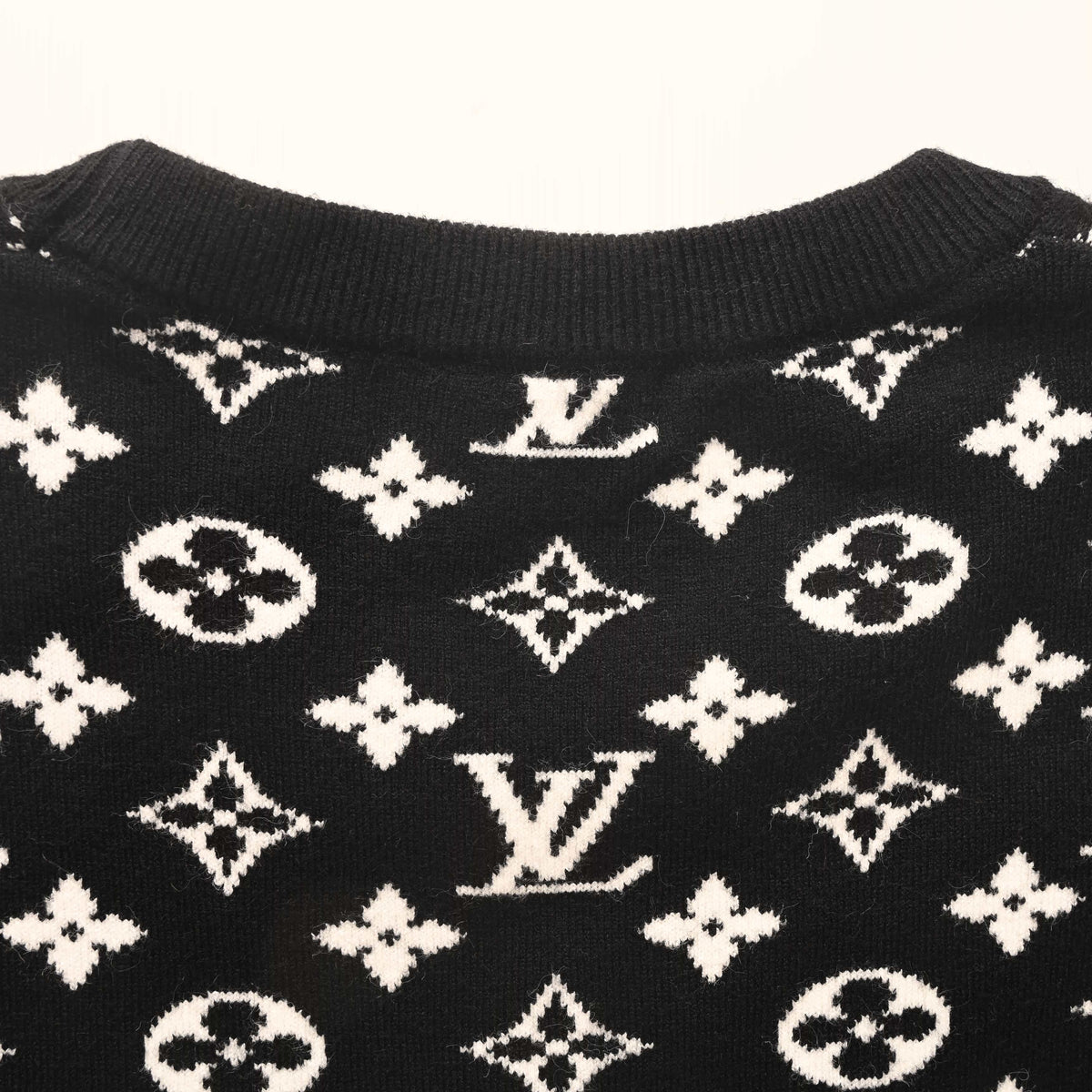 Louis Vuitton All-Over Jacquard Knit Sweater - Statement Patterned Designer Knitwear for Casual Street Style