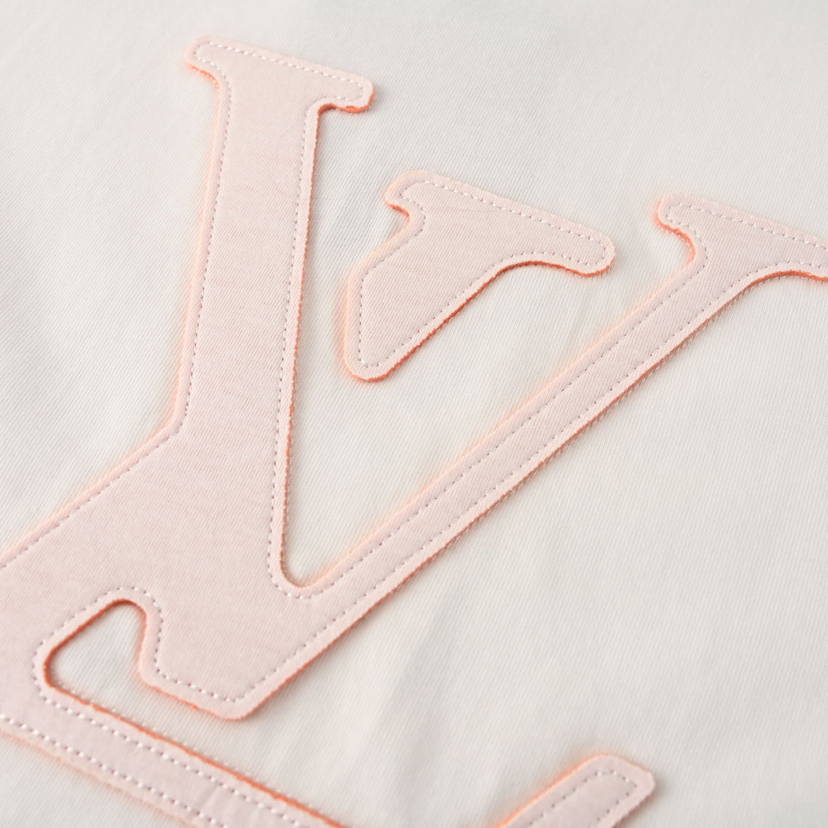 Louis Vuitton White Cotton Crewneck T-Shirt with Pale Pink Laser-Cut Logo, Fitted Short-Sleeve Designer Casual Tee