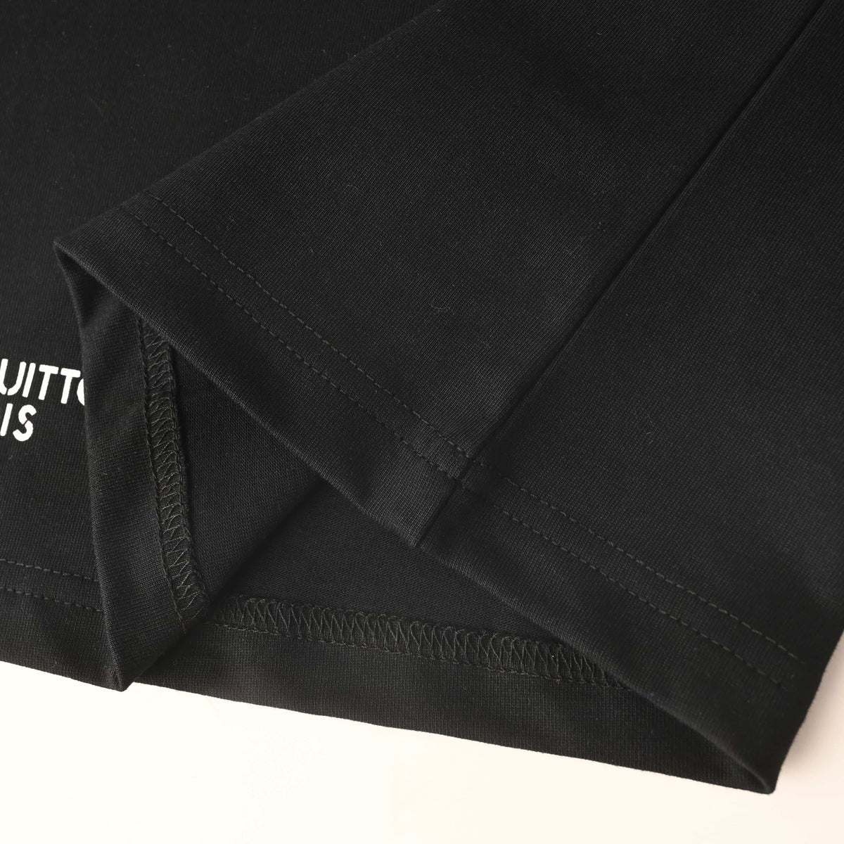 Louis Vuitton Chest Logo Print Short-Sleeve T-Shirt | Luxury Designer Logo Tee for Everyday Casual Streetwear