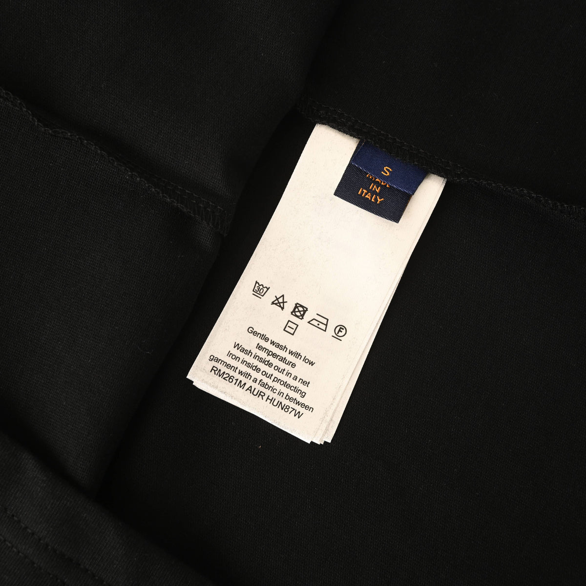 Louis Vuitton Chest Logo Print Short-Sleeve T-Shirt | Luxury Designer Logo Tee for Everyday Casual Streetwear
